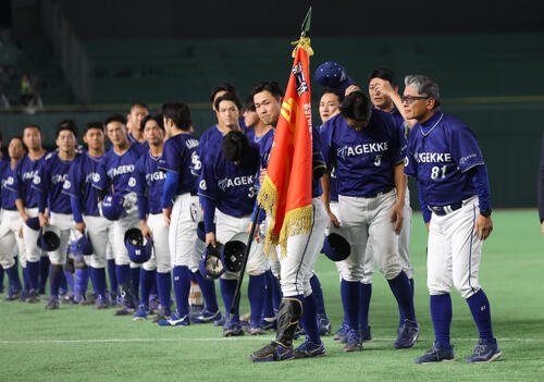 西濃運輸対エイジェック　敗れたエイジェックナイン(撮影･柴田隆二)