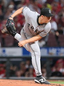 広島対巨人　巨人先発の小笠原慎之介(撮影･加藤孝規)