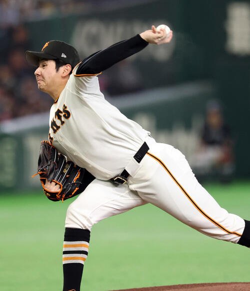 巨人対阪神　力投する巨人先発の竹丸和幸(撮影･浅見桂子)