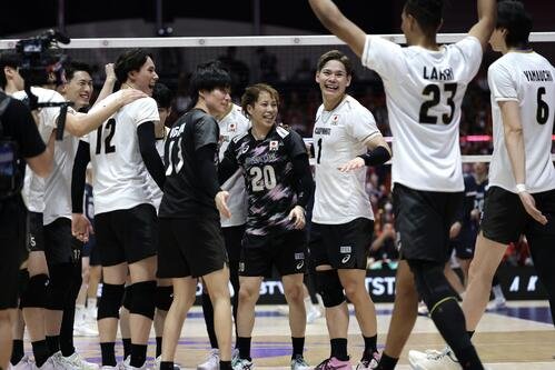 2026年9月12日、日本対韓国　韓国に勝利し喜ぶ日本の選手たち