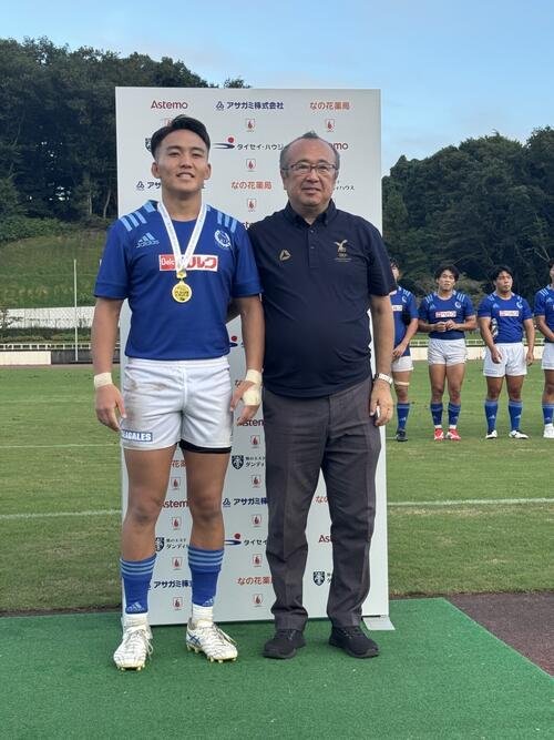 東海大対専修大　開幕戦でマン･オブ･ザ･マッチに輝いた東海大･萩原俊輔(左)