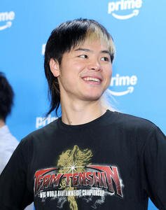 笑顔を見せる那須川天心(撮影･鈴木正人)