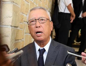 横浜の渡辺元智元監督のお別れの会に出席し、報道陣の質問に答える明徳義塾の馬淵史郎監督(撮影･浅見桂子)