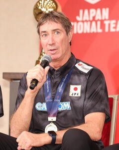 アジア男子バレーボール選手権大会　優勝し会見に臨むバレーボール男子日本代表のロラン･ティリ監督(撮影･鈴木正人)