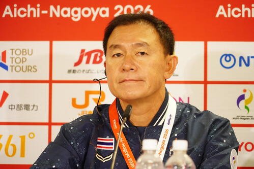 公式会見に臨むU－23タイ代表のタワチャイ･ダムロンオントラクン監督