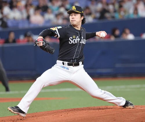 オリックス対ソフトバンク　力投するソフトバンク先発の松本晴(撮影･西尾就之)