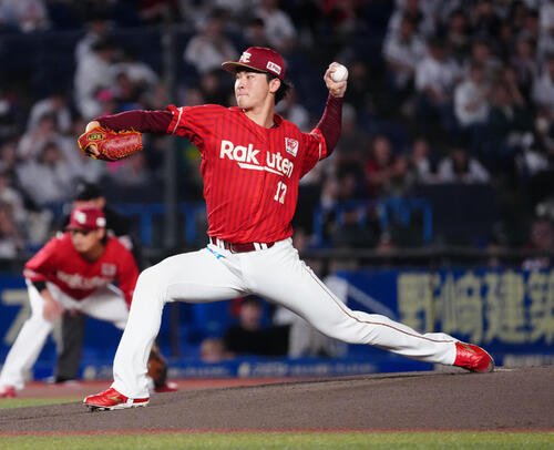 ロッテ対楽天　先発し力投する楽天古謝樹(撮影･鈴木みどり)