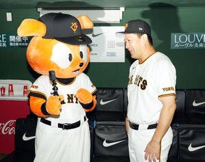 巨人対中日　中日に勝利し、笑顔を見せる巨人田中将大(撮影･たえ見朱実)