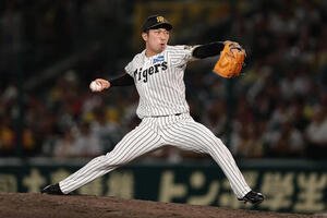 阪神対DeNA　阪神8番手の石井大智(撮影･前田充)