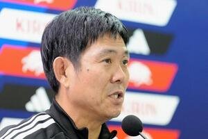 公式会見に臨む森保一監督(撮影･足立雅史)