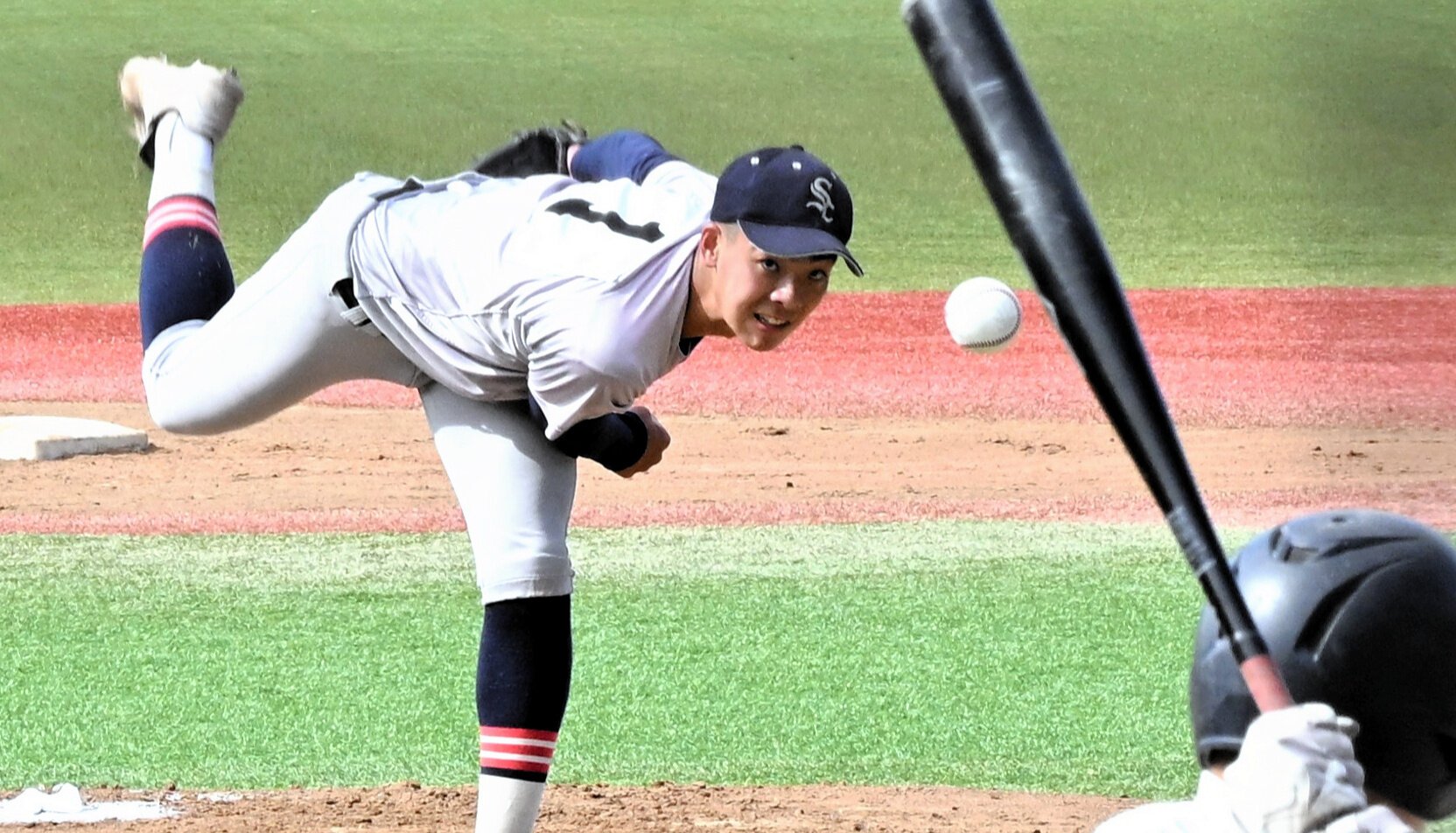 力投する佐久長聖の藤井=2026年9月23日午前9時19分、長野オリンピックスタジアム、志賀英樹撮影