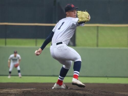 武相対横浜　横浜、先発の小林鉄三郎(撮影･保坂淑子)