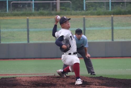 大阪桐蔭対生野　生野戦に先発した大阪桐蔭･梅野蒼太(撮影･佐藤妙月)