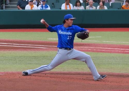 ファーム･リーグ　巨人対DeNA　先発し力投するDeNA藤浪晋太郎