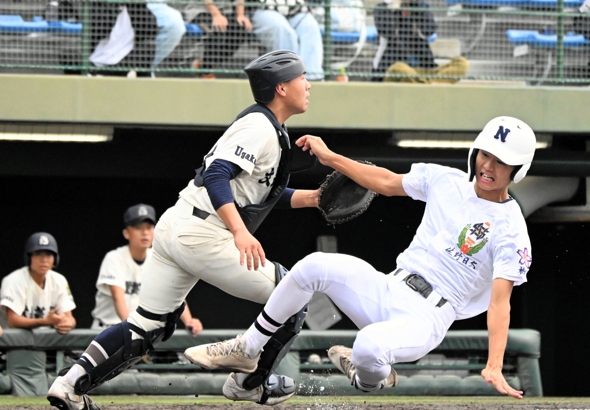 佐野日大―文星芸大付　佐野日大一回、小島が生還して3点目を挙げる=2026年9月27日、エイジェックスタジアム、津布楽洋一撮影