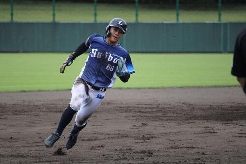 プロ1年目の今季、ファーム･リーグで26盗塁をマークした西武川田(撮影･金子真仁)