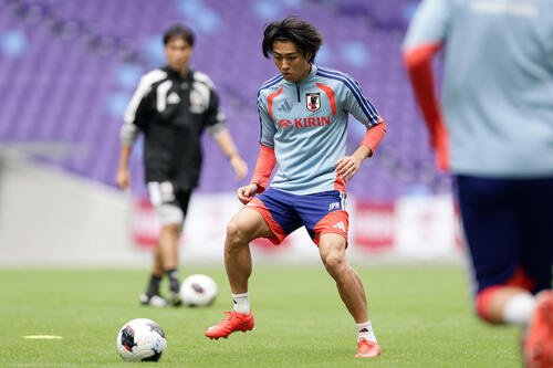 エクアドル戦に向け調整する中村敬斗(撮影･前田充)