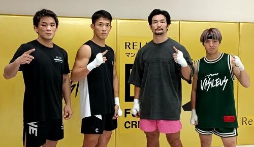 練習を公開した(左から)与座優貴、野杁正明、松倉信太郎、田丸辰