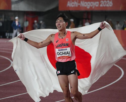 陸上男子800メートル決勝　優勝した落合晃　(撮影･森本幸一)