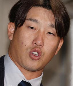戦力外通告された広島小園海斗(撮影･加藤孝規)