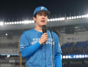 ロッテ対日本ハム　13勝目を挙げヒーローインタビューに答える日本ハム北山亘基(撮影･足立雅史)