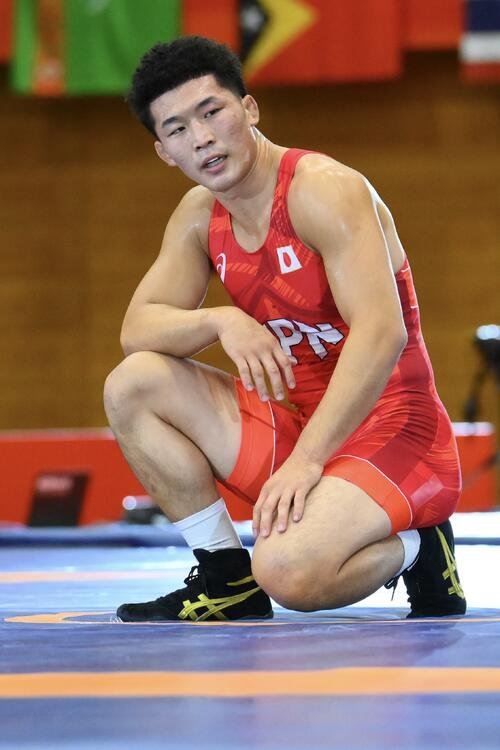 男子グレコローマンスタイル77キロ級決勝でイラン選手に敗れ肩を落とす日下尚(撮影･滝沢徹郎)
