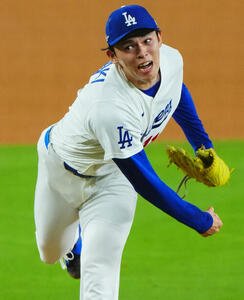 ドジャース対ブレーブス　8回表ドジャース7番手で力投する佐々木朗希(撮影･垰建太)