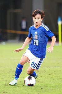 日本対ニュージーランド　前半、攻め込む久保建英(撮影･江口和貴)