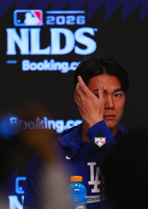 ビジターでのブレーブス戦に向けて前日会見を行うドジャースの山本由伸(撮影･垰建太)