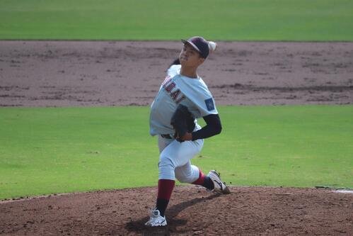 関大対近大　関大戦に救援登板した近大･宮原廉(撮影･佐藤妙月)