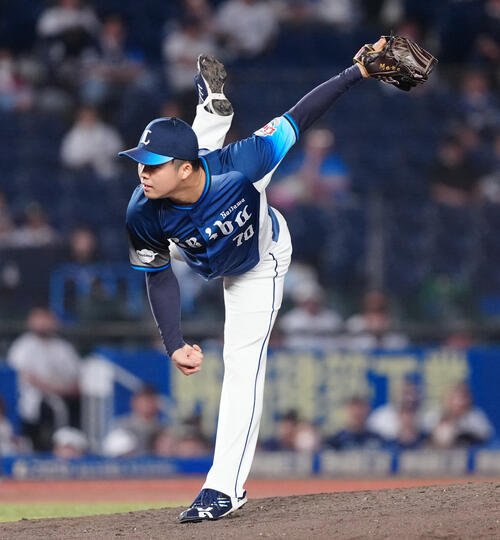 ロッテ対西武　5回裏から2番手で登板した西武豆田泰志(撮影･鈴木みどり)