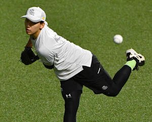 キャッチボールを行うソフトバンク前田悠伍(撮影･岩下翔太)