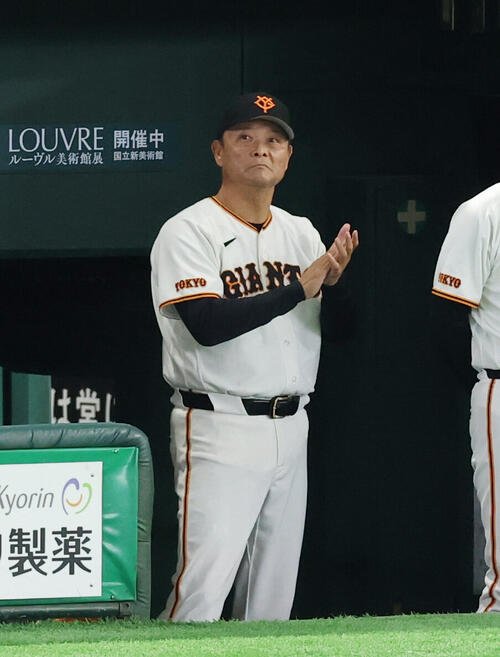 巨人橋上秀樹監督代行(2026年10月撮影)