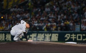 阪神対広島　引退試合のマウンドに上がる西勇輝(撮影･上田博志)