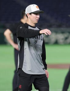全体練習で調整する巨人松本剛(撮影･宮地輝)