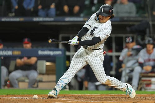 ガーディアンズ戦7回、一塁ゴロに倒れるホワイトソックス村上宗隆(AP)