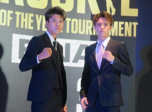 11月3日の東日本新人王スーパーライト級決勝で対戦する竹内凰騎(左)と並ぶ磯谷広太