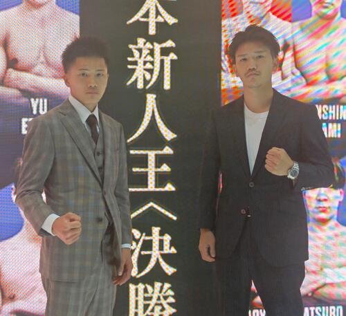 11月3日の東日本新人王決勝の発表会見に出席したミニマム級の林兼士(左)とスーパーフライ級の高森悠斗の大橋ジム勢2人