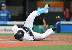 【西武】死球交代の長谷川信哉は運命の第3戦に出場なるか　打席では流れ変えるべく執念見せた