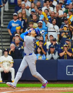 ブルワーズ対ドジャース　8回表ドジャース1死一塁、三飛に倒れる大谷翔平(撮影･垰建太)