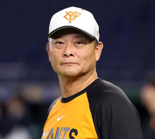 巨人橋上秀樹監督代行(2026年10月撮影)