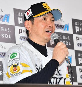 パーソルCSパ　ファイナルステージ前日会見を行うソフトバンク小久保裕紀監督(撮影･岩下翔太)