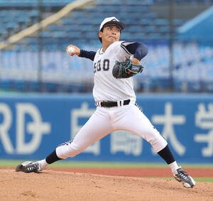 東洋大対中大　好投する中大･東恩納蒼(撮影･柴田隆二)