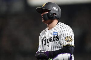 阪神対DeNA 6回裏阪神2死、二ゴロに倒れた森下翔太(撮影･前田充)