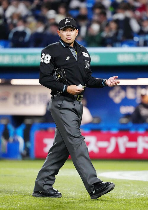 川上拓斗審判員(2026年4月撮影)