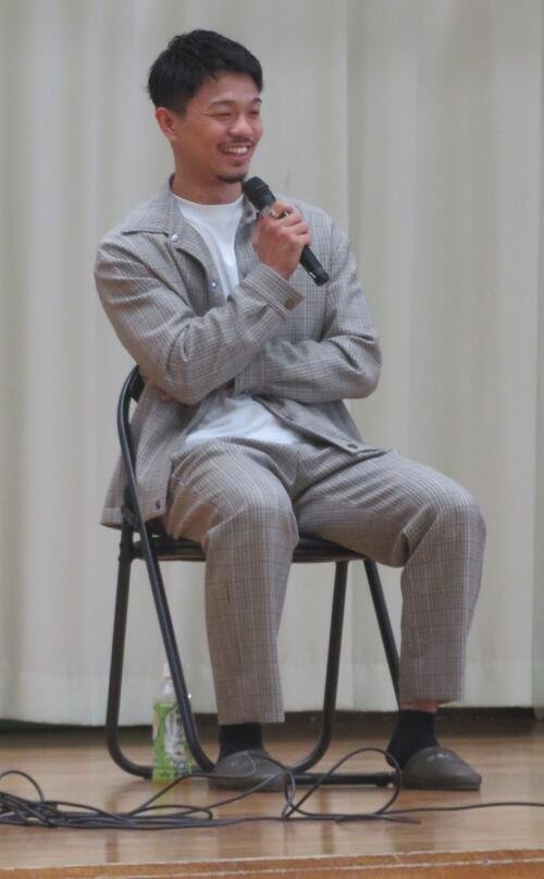 相模原･小山中3年生に向けた講演会に出席した中谷潤人