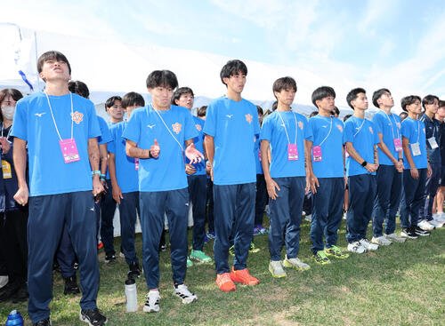 箱根駅伝予選会を突破した日体大の選手たち(撮影･鈴木正人)