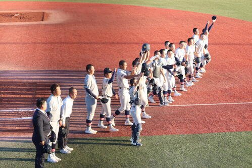 鶴岡東対青森山田　2年ぶりのセンバツ出場を当確させた青森山田ナイン