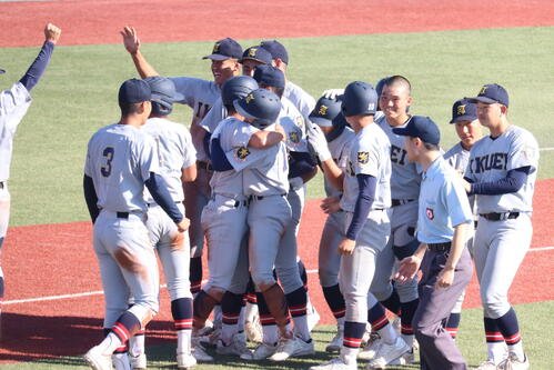 準決勝の八戸学院光星戦でサヨナラ勝ちし、決勝進出を決めた仙台育英