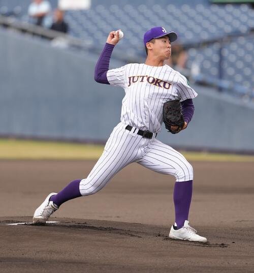横浜対樹徳　樹徳先発の佐々木力人(撮影･足立雅史)